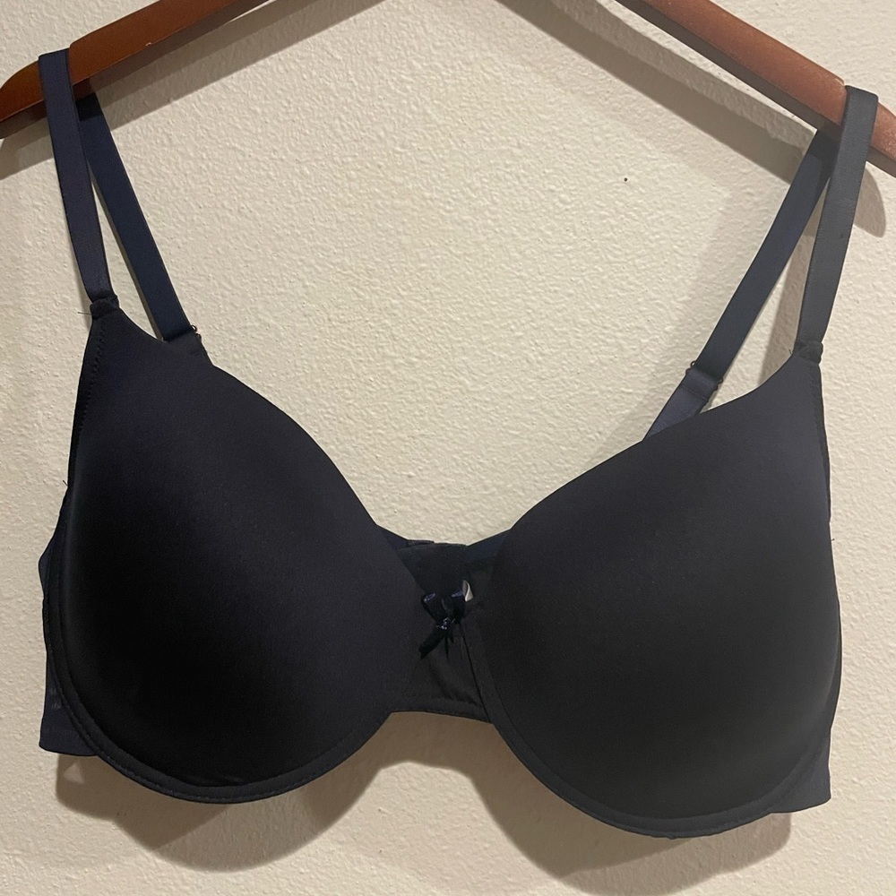 Navy Marilyn Monroe underwire Bra. Size 42 D